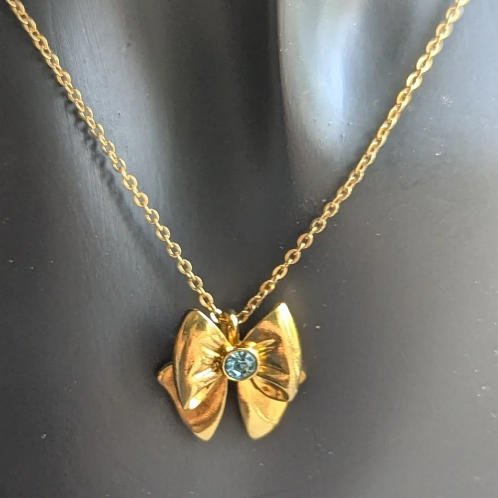 Avon vintage small